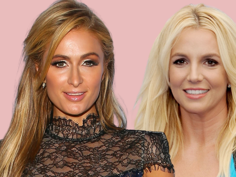 Paris Hilton und Britney Spears posiere.