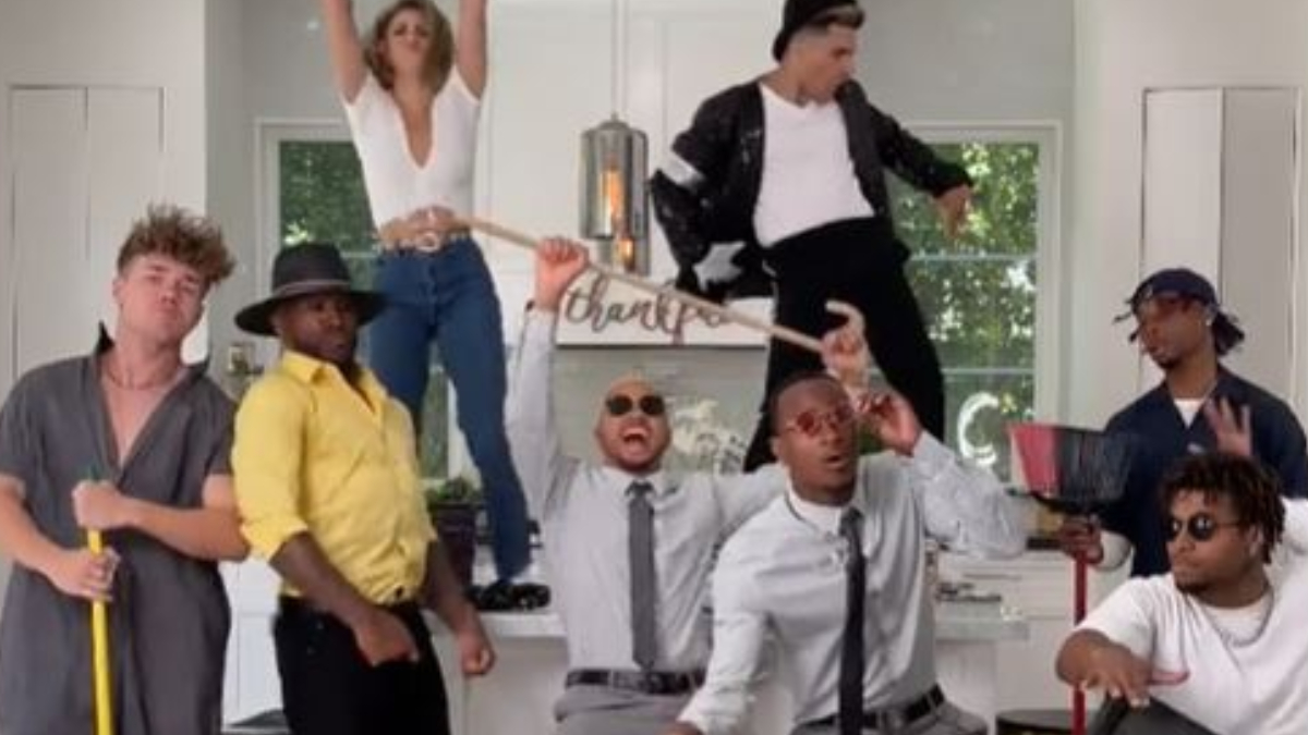 „Harlem Shake“: Dieser Tanz ging schon lange vor TikTok viral