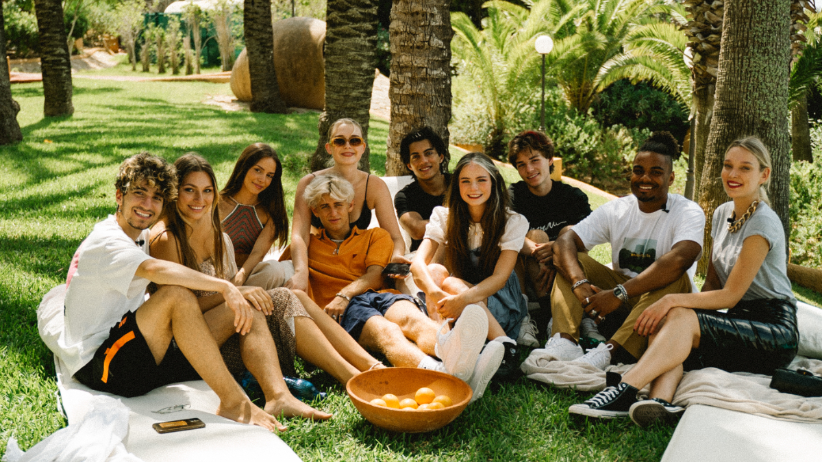Gemeinsam wollen die Influencer auf Ibiza auf lebenswichtige Themen aufmerksam machen.