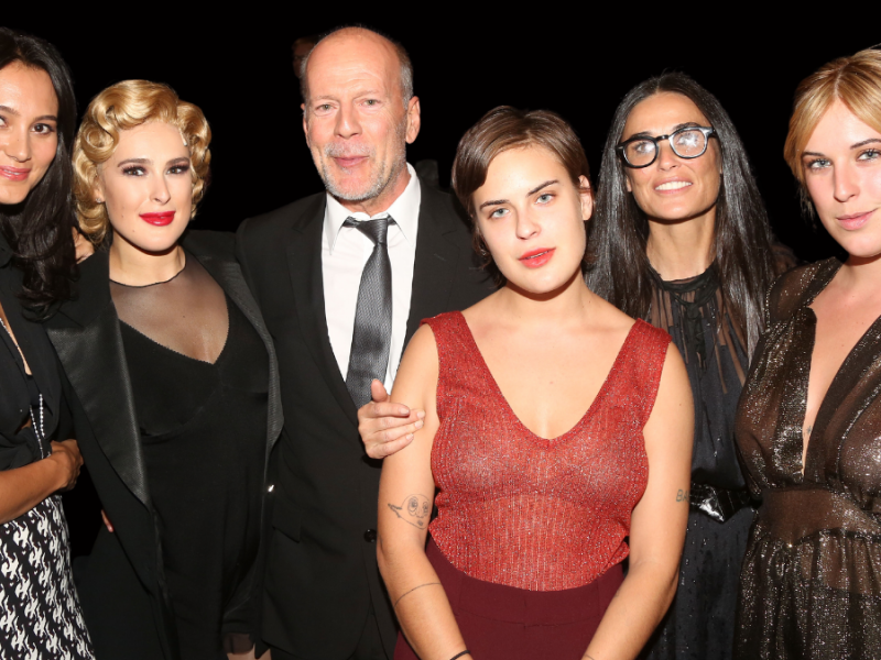 Emma Heming, Rumer Willis, Bruce Willis, Tallulah Belle Willis und Demi Moore und Scout LaRue Willis 2015 zusammen in Hollywood
