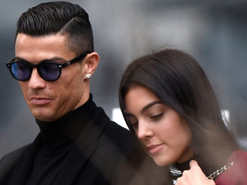 Cristiano Ronaldo und Georgina teilen erstes Familienfoto nach Baby-Tragödie
