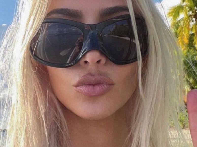 Kim Kardashian macht Urlaub im Paradies
