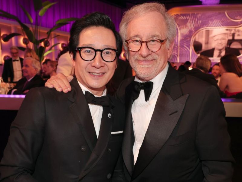 Ke Huy Quan & Steven Spielberg: Selfie-Fanboy auf den Award-Shows